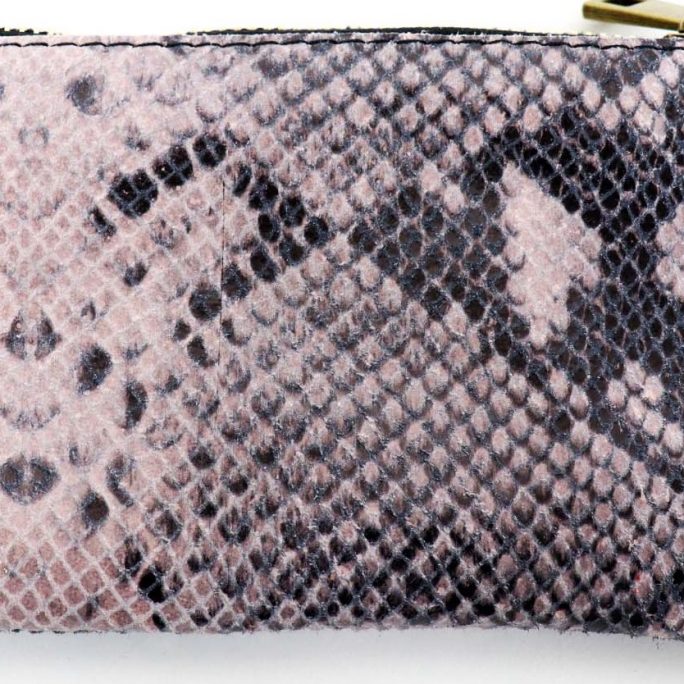V315 Medium Pouch Snake