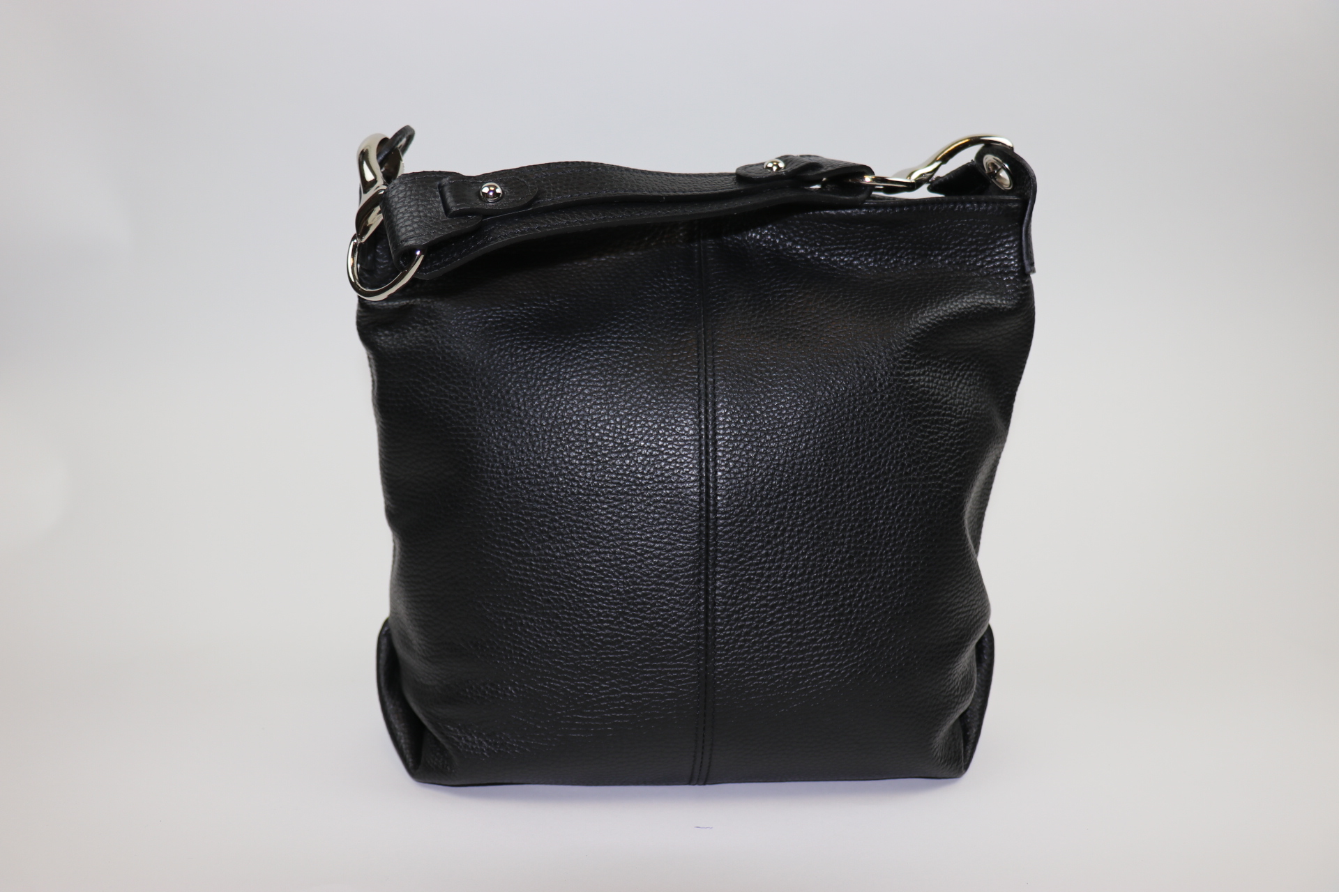 Leather Shoulder Bag M562 - Bagitali