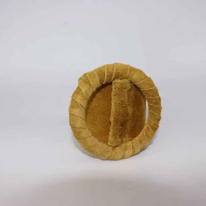 Suede circle belt