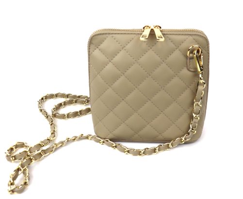 V155 Quilted Leather Crossbody Bag - Image 5